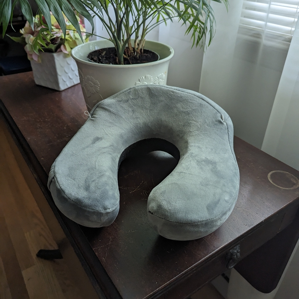Travel pillow